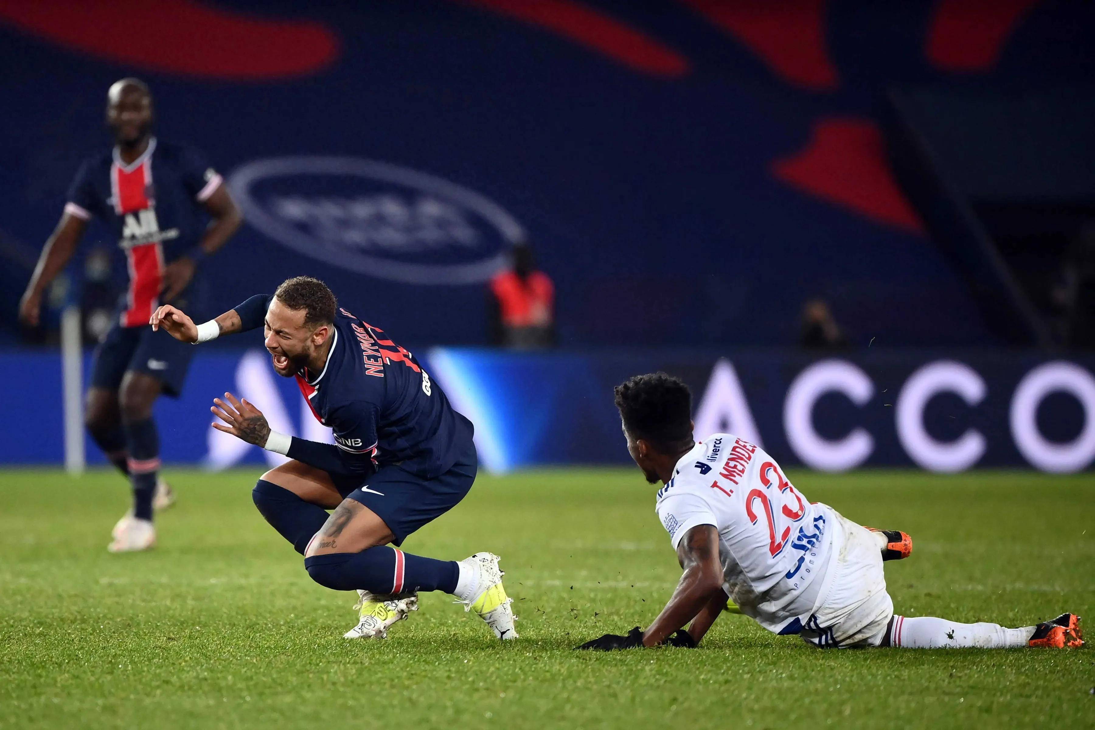 关于蒂姆在巴黎圣日耳曼比赛中逆转，大胜引发热议！的信息九游网页版官网